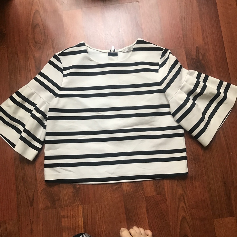FINAL SALE Zara Bell Sleeved Black & White Crop